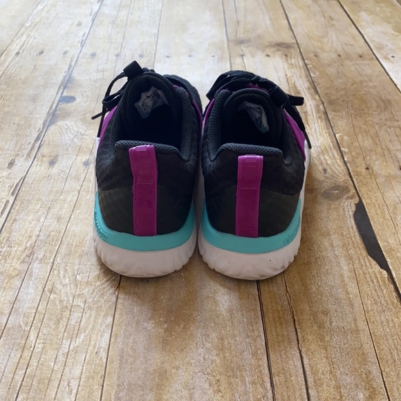 **LIKE NEW***Nike Renew Sneakers - Picture 3 of 8